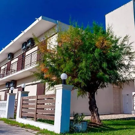 Ninos Aparthotel *